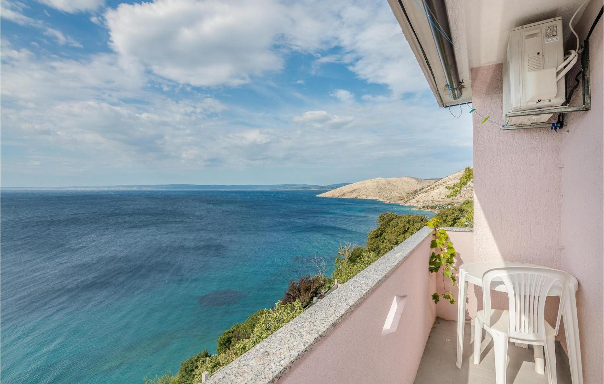 Awesome Apartment In Stara Baska 1 With Kitchen 外观 照片